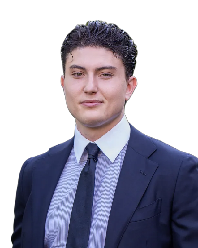 Portrait of Aleks Gjeloshi, Director of Business Development at BayfordBridge